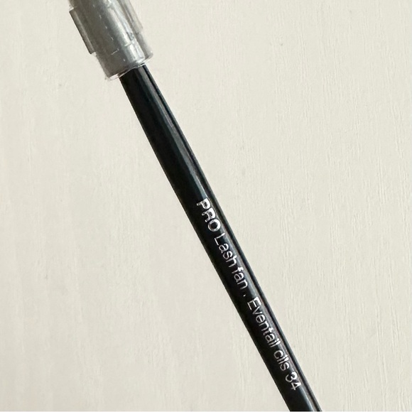 *NEW* Sephora PRO Lash Fan Brush - Picture 2 of 4